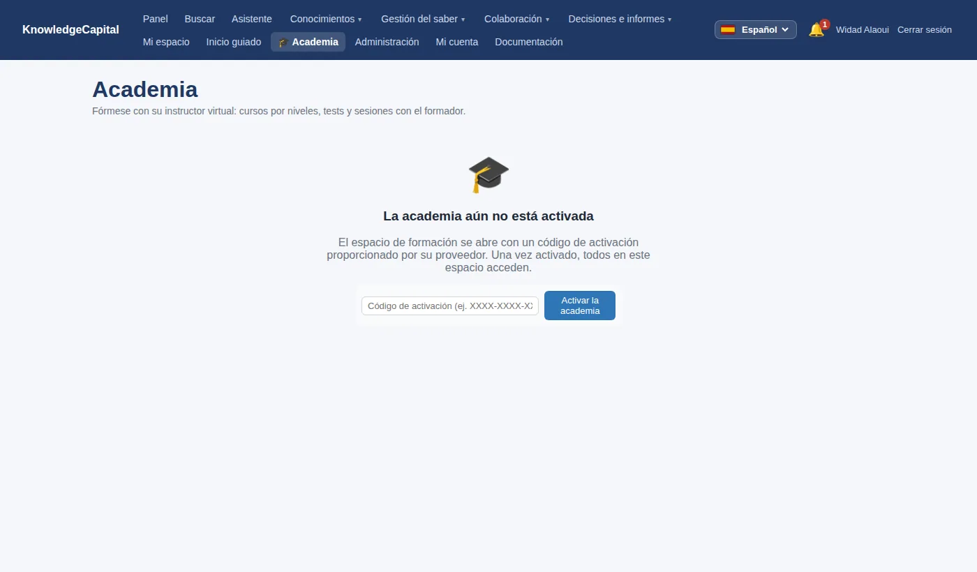 La Academia: cinco niveles, un instructor virtual, tests y certificados que se ganan.